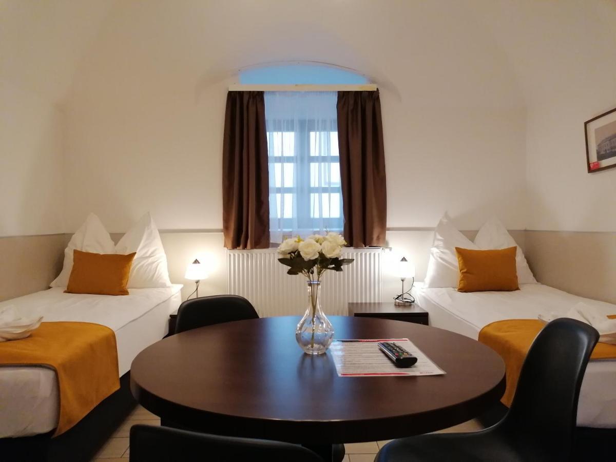 River Apartmanhaz Jászberény Εξωτερικό φωτογραφία